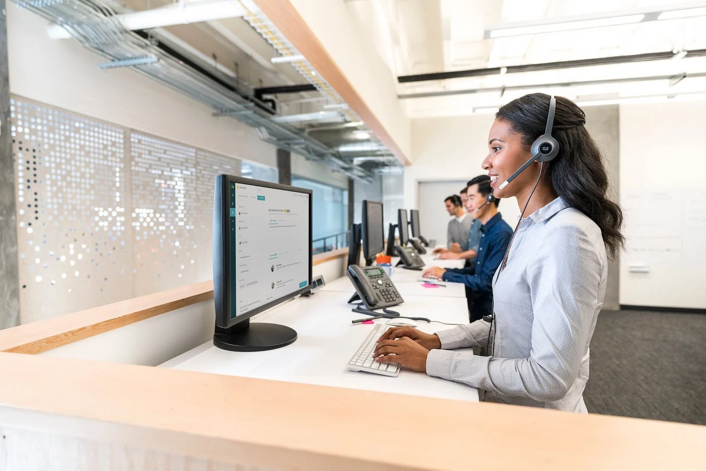 How Can Today’s Contact Center Improve Efficiency And Performance For Both Agents AND Customers